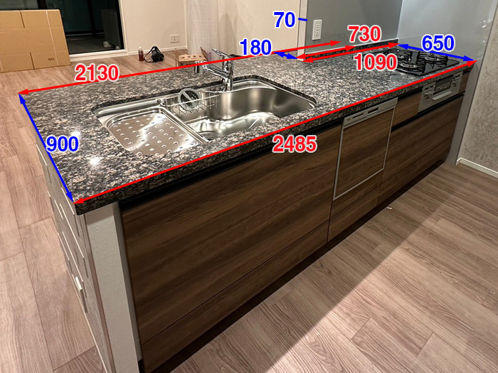 26596■クリナップ 対面キッチン W2485 レンジフード コンロ 食洗機 高級人造大理石天板■展示品/取り外し品/未使用品/左シンク